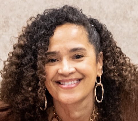 Tracia Roberts