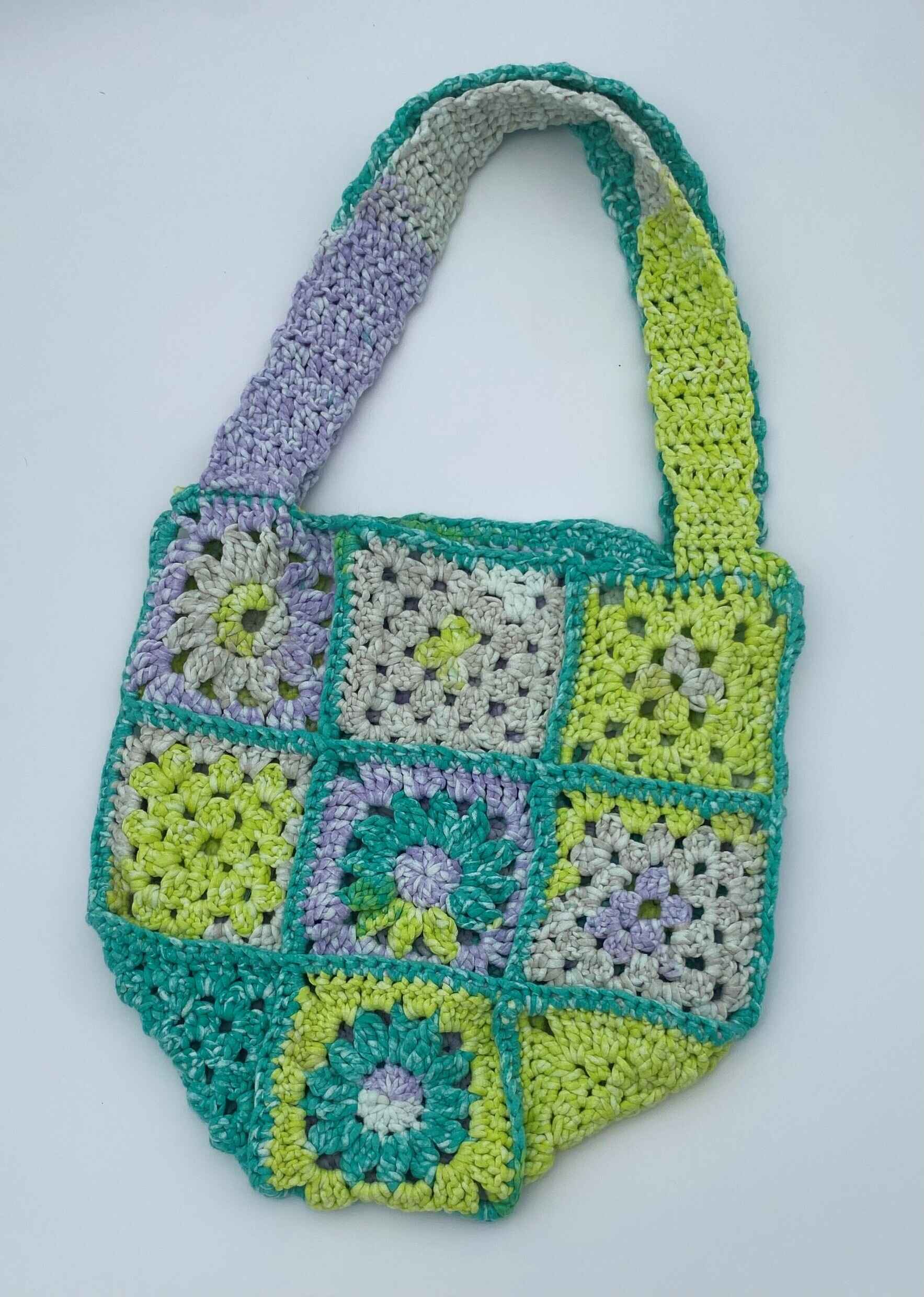 2026-A3 -The Granny Square Market Bag - The Art of Crochet with Fidgety Stitchety's Scarlet Mosley image