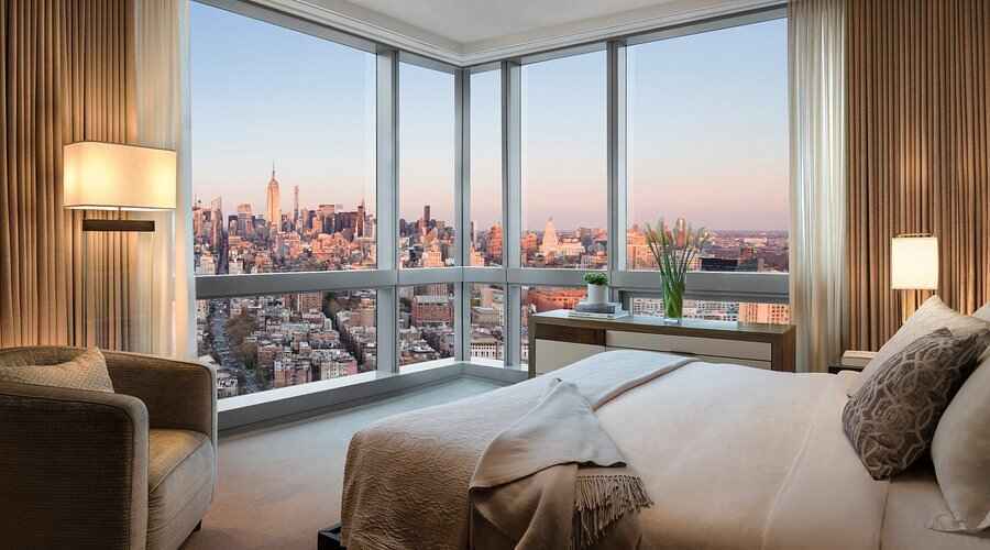 🗽 NEW YORK CITY LUXURY GETAWAY — $2,600 VALUE! image