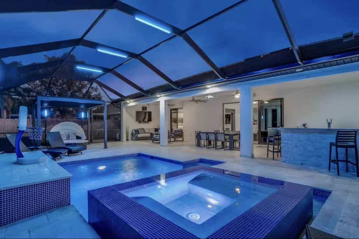 Cape Coral Vacation for one week, plus $1,000!  image