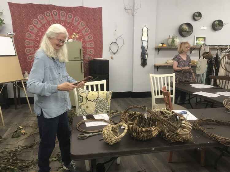 Poplar Bark Basket Class image
