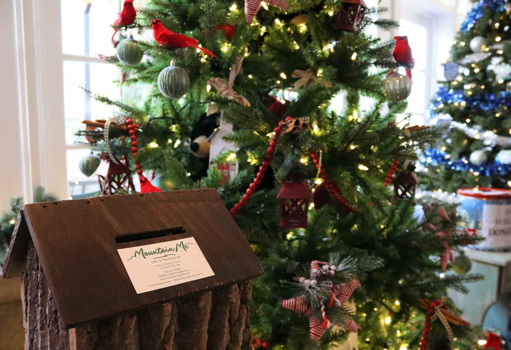 Deck The Trees - Mountain Me image