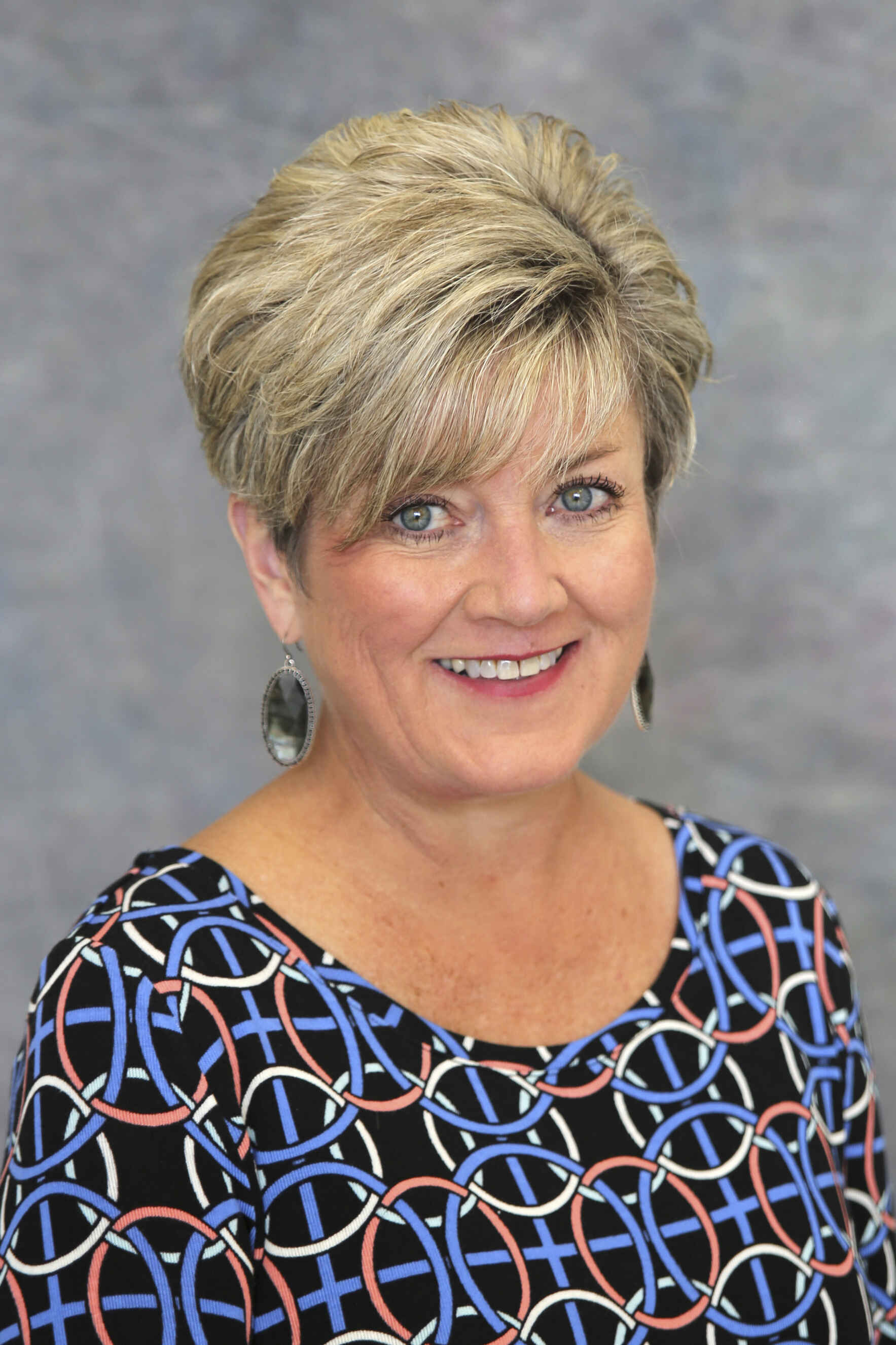 Give today to the Kim Ledbetter Memorial Endowed Scholarship and help a single-parent student overcome financial barriers at the start of their college journey. image