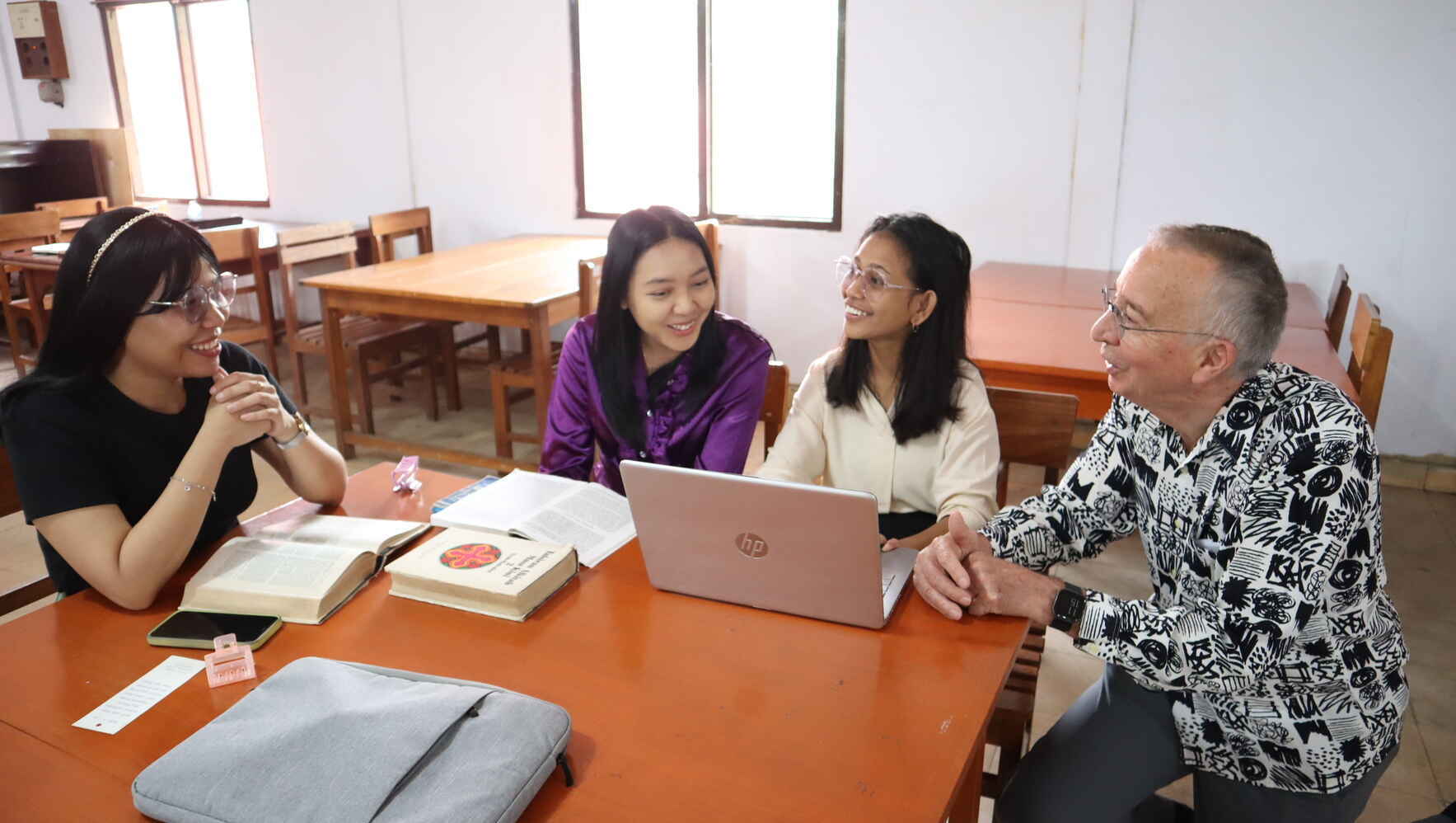 Giving to Dallas International University image