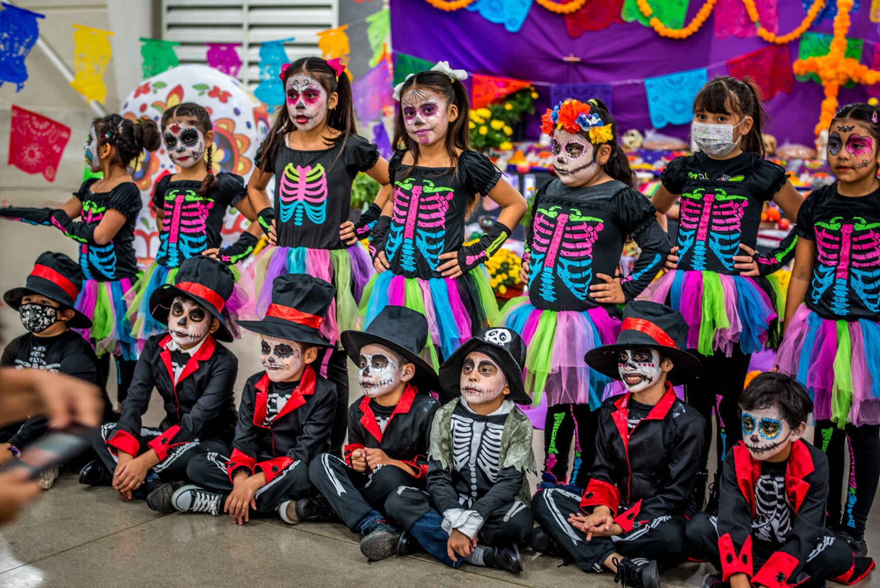 Donate to support Latin youth and families image