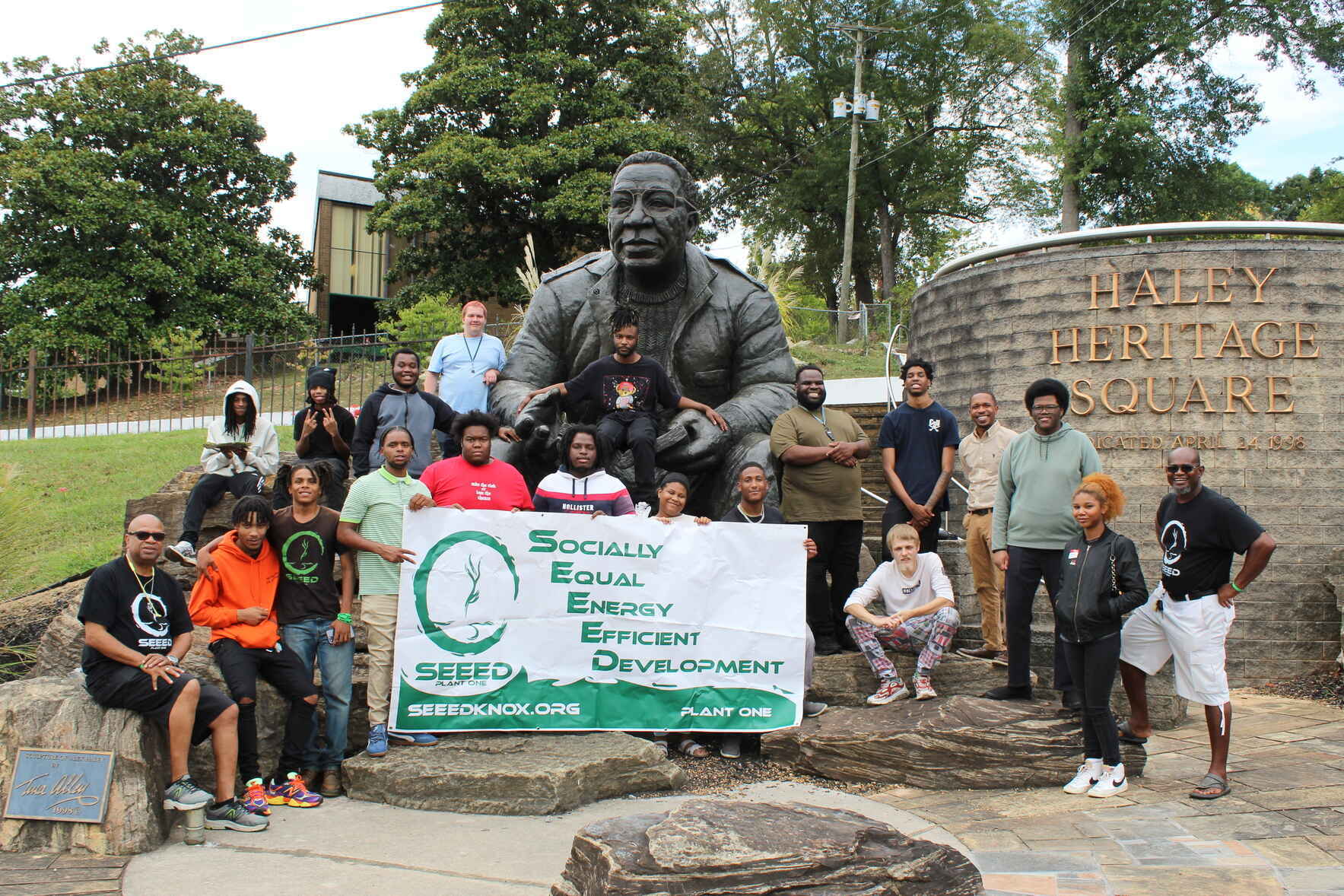 SEEED builds healthy and regenerative communities in which we all can thrive, beginning with ourselves. image