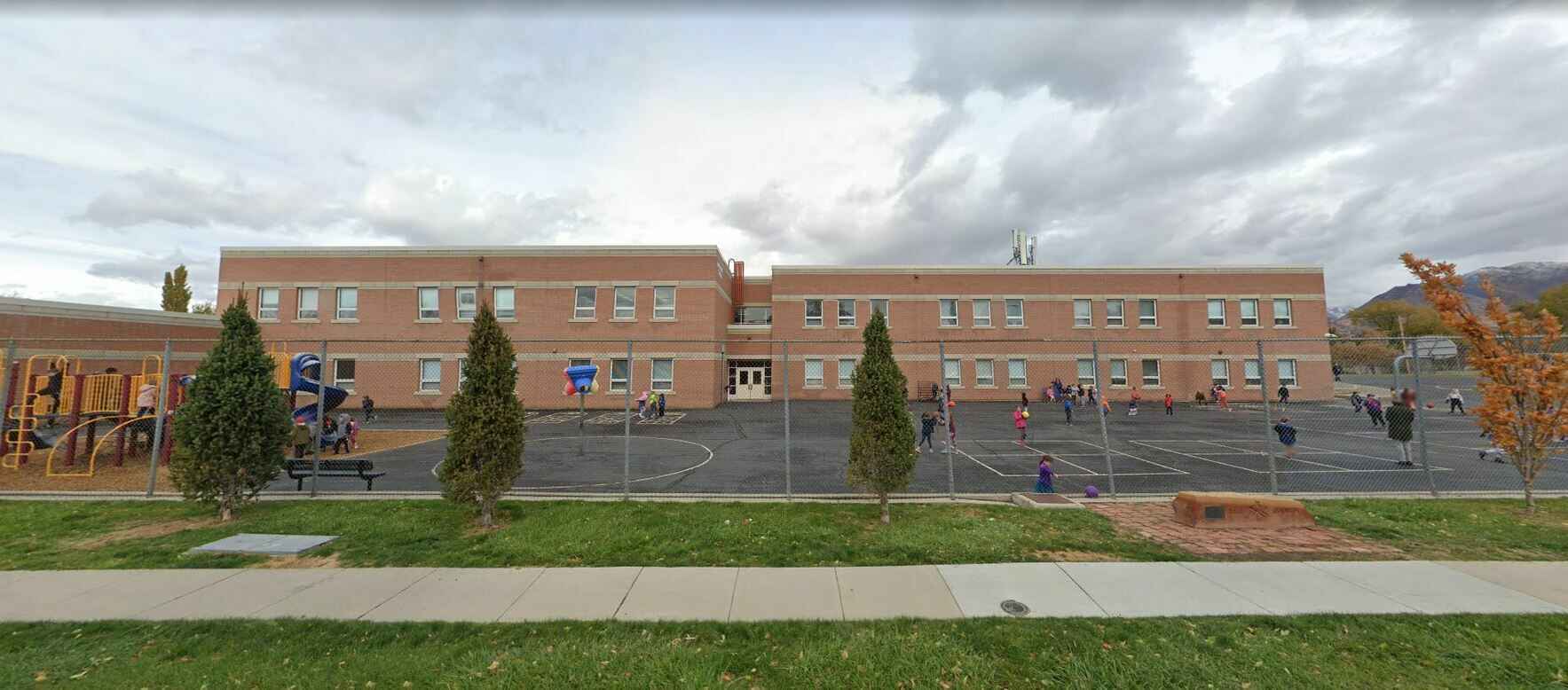 Trees for Hawthorne Elementary! image