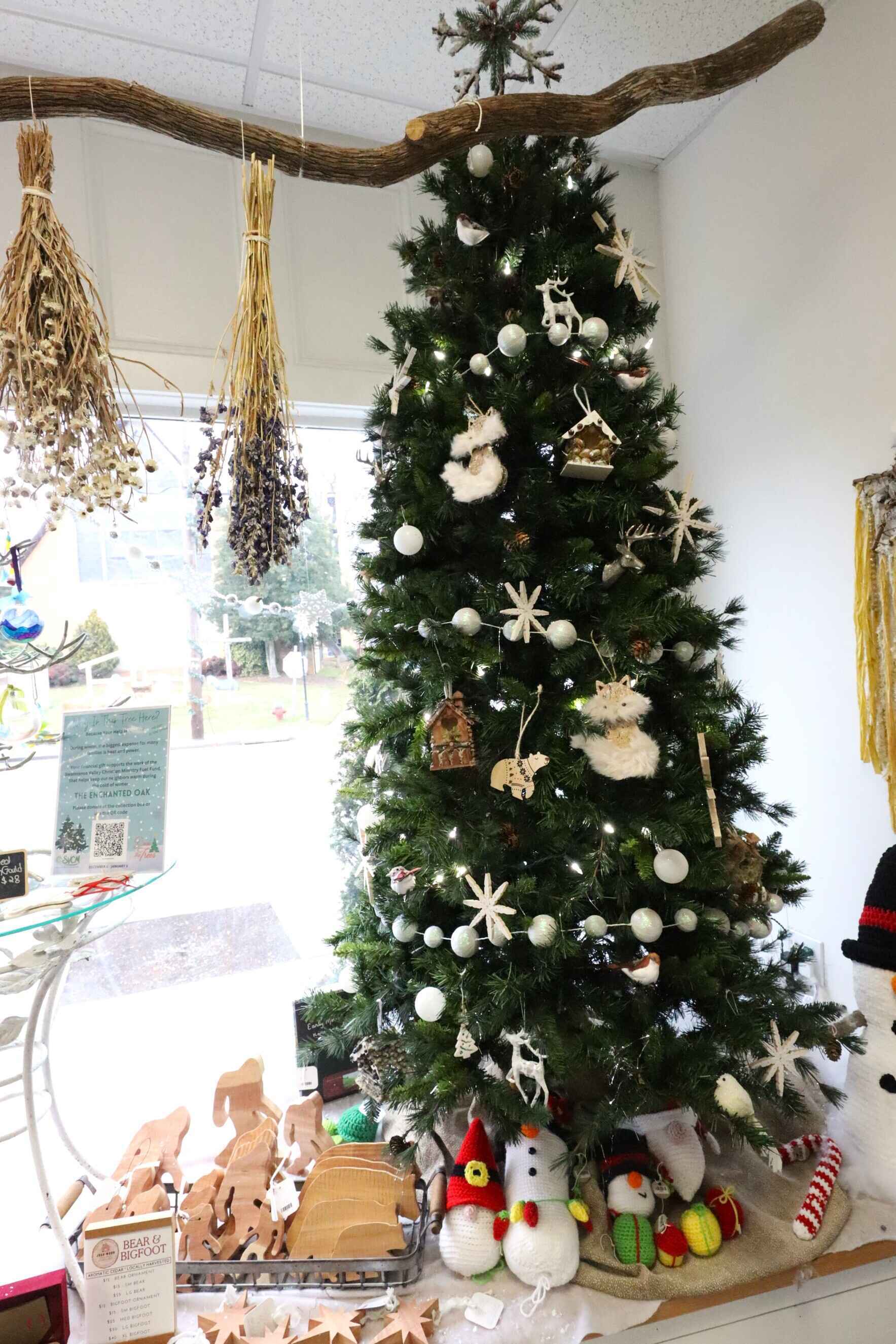 Deck The Trees - Enchanted Oak image