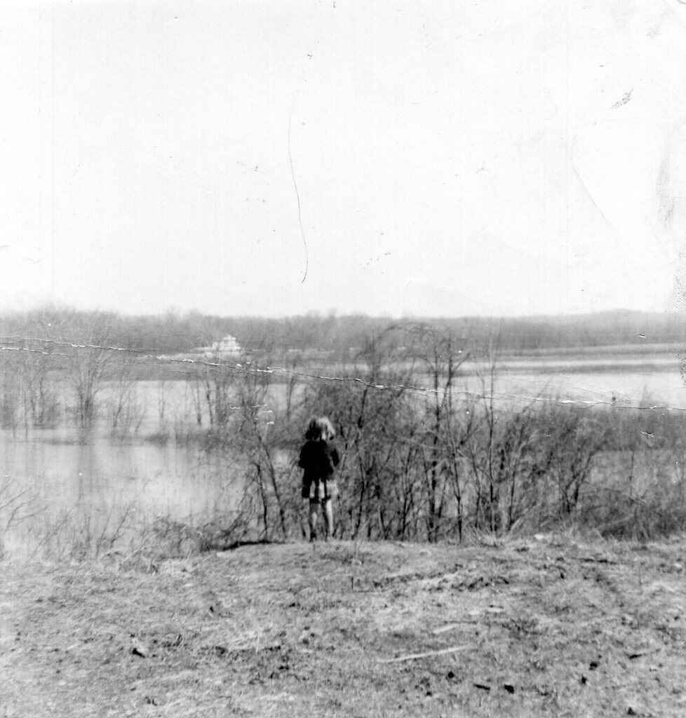 Between The Rivers: The Story of the Land Between the Lakes Recreation Area image