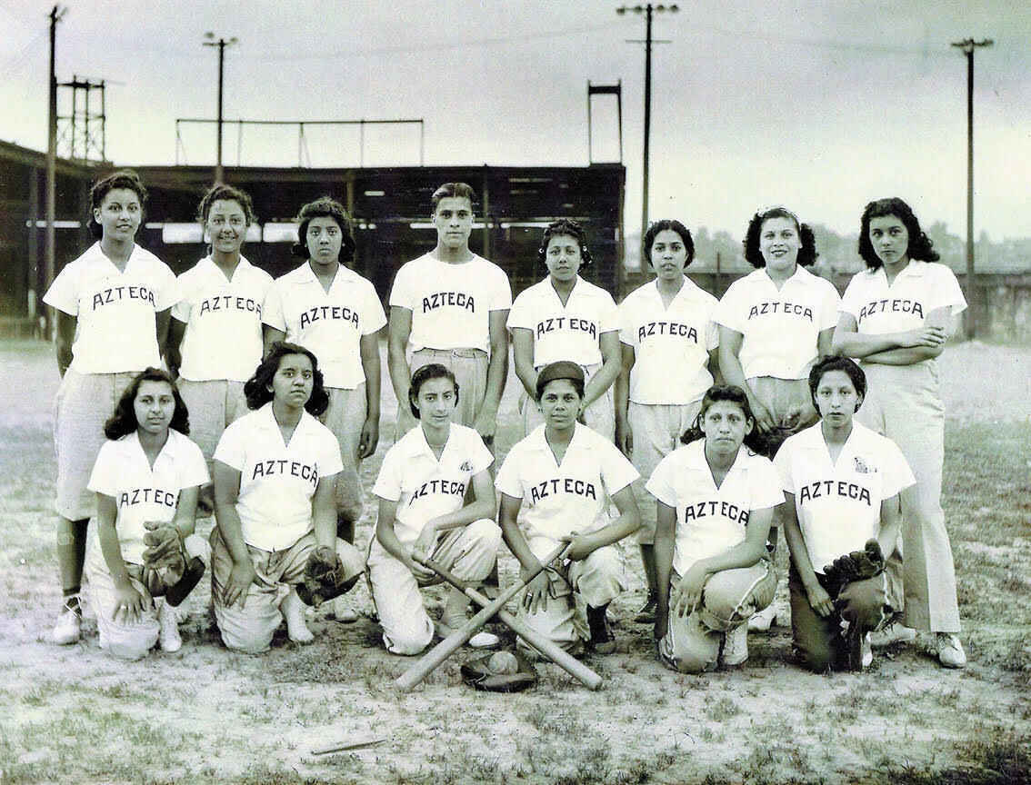 Lady Aztecas image