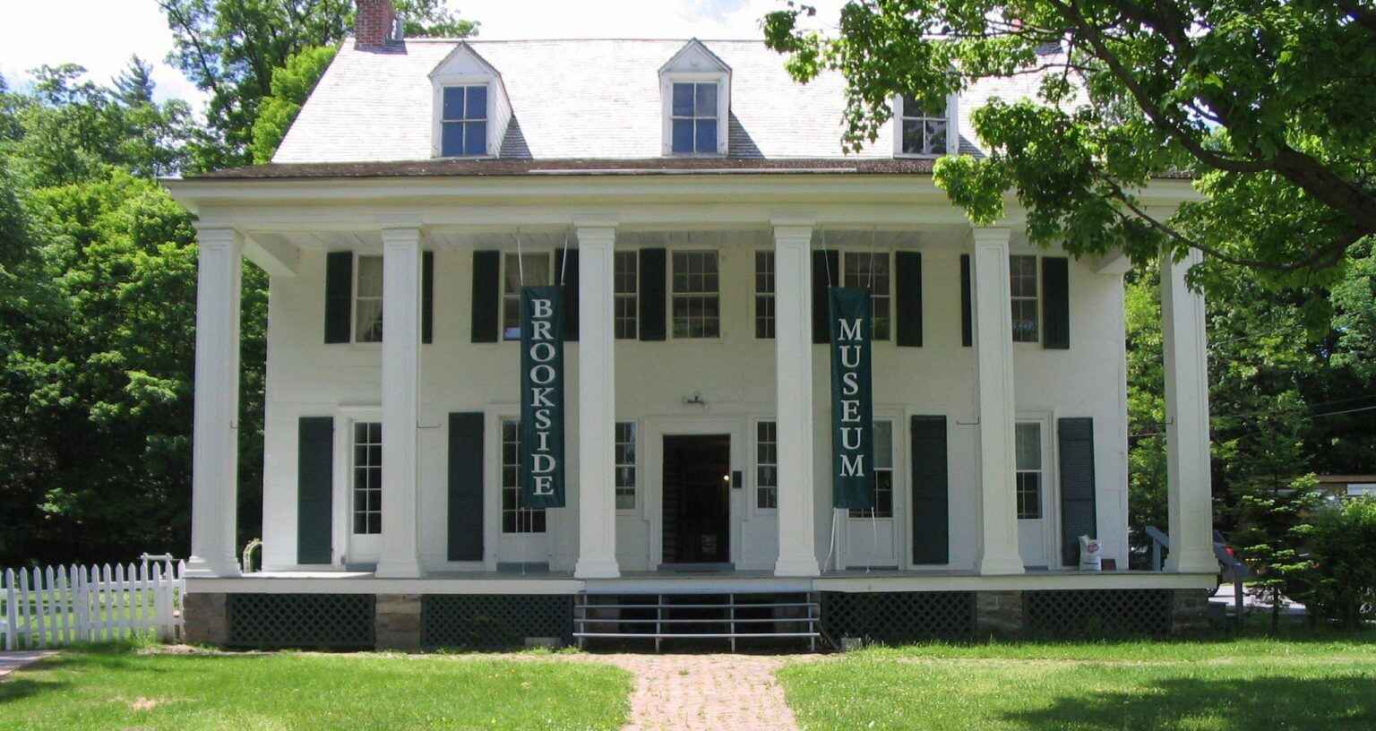 Please help paint and protect Brookside Museum image