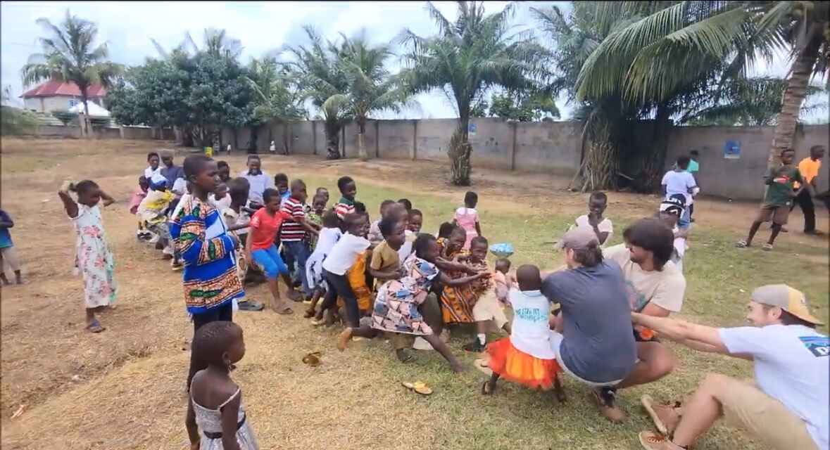 Urgent: We Need You on the Rope image