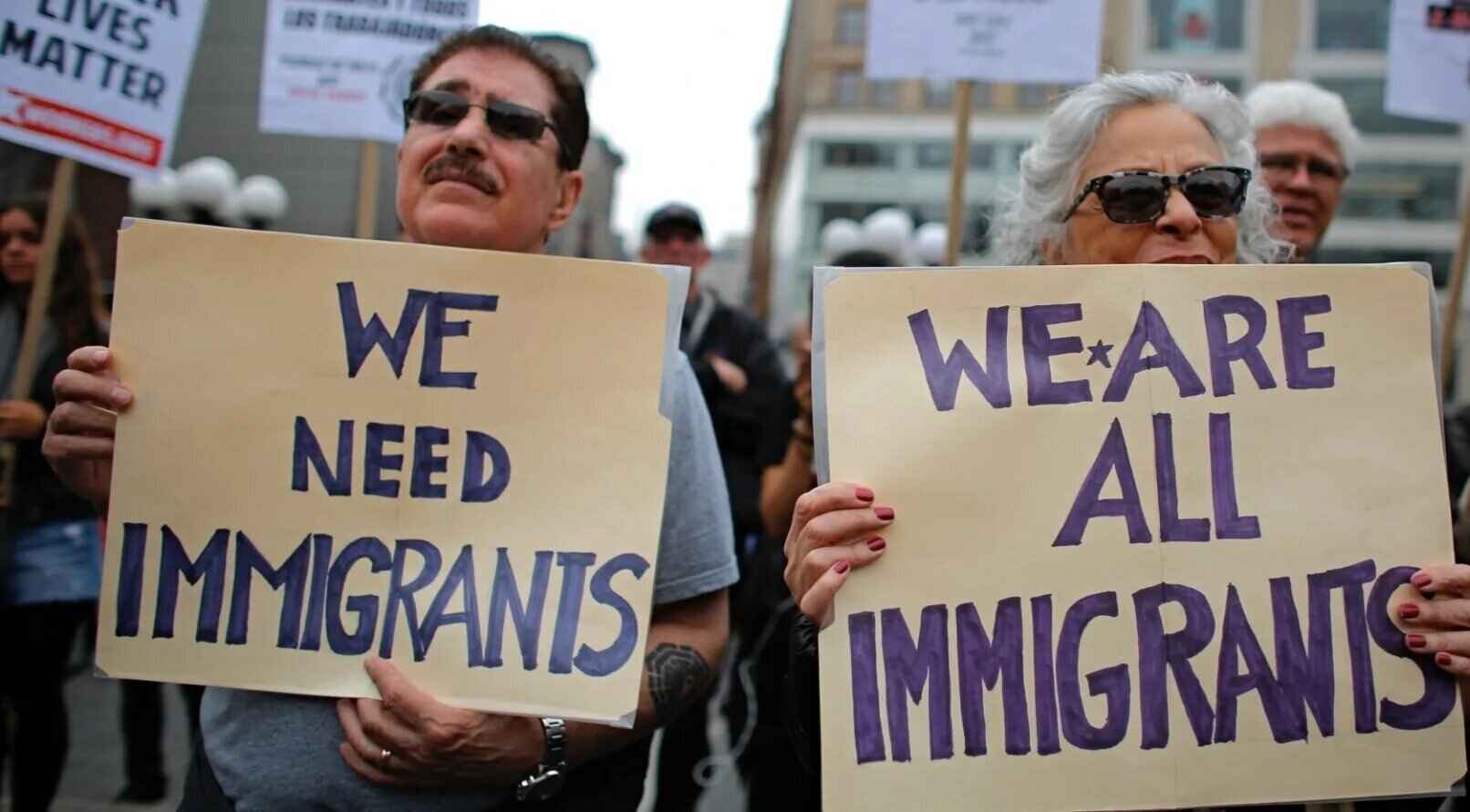 Fund Immigrant Relief Effort image