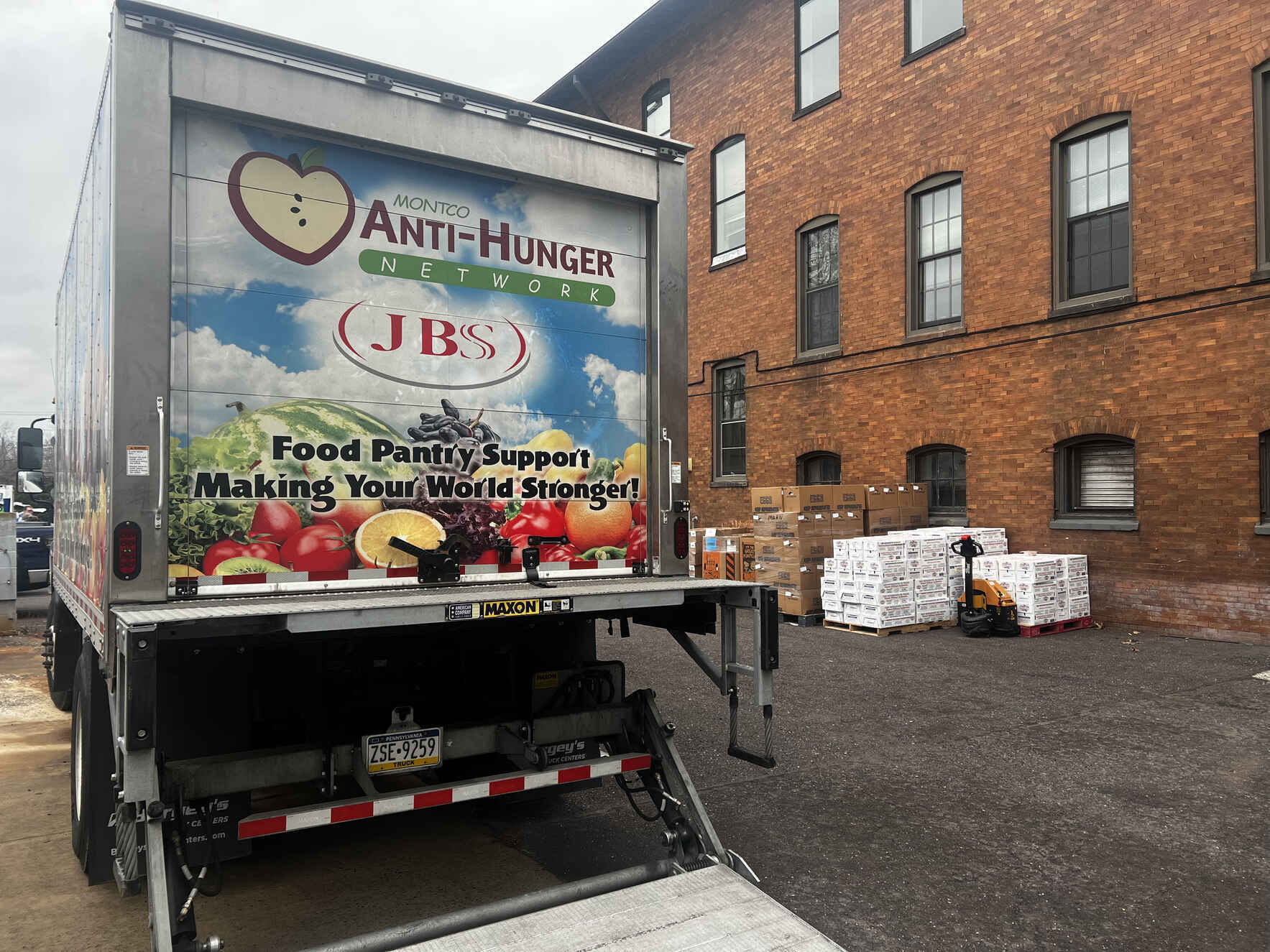 Help Stock Local Food Pantries Through the Freedom from Hunger Drive image