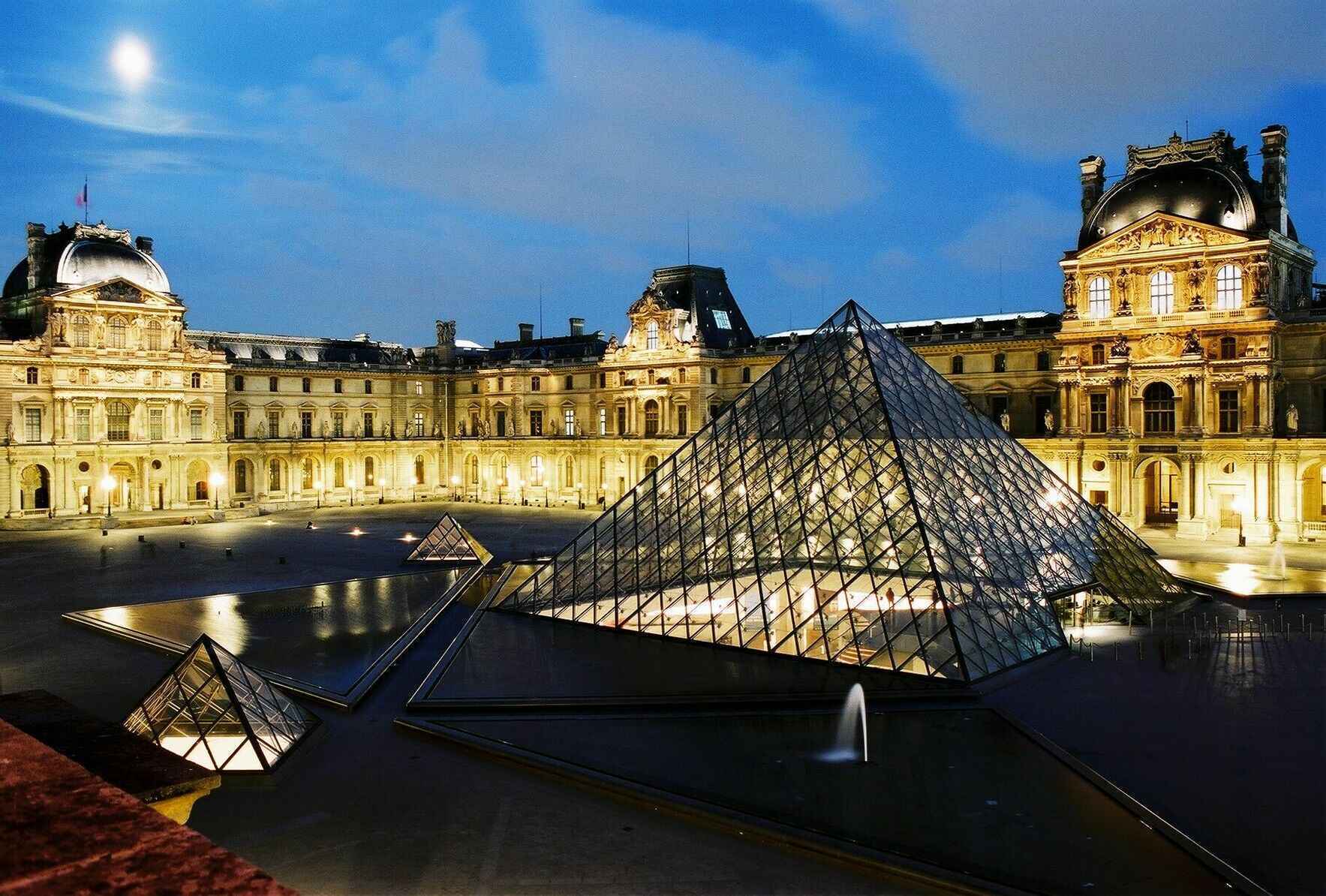 Support the Louvre's Endowment! image