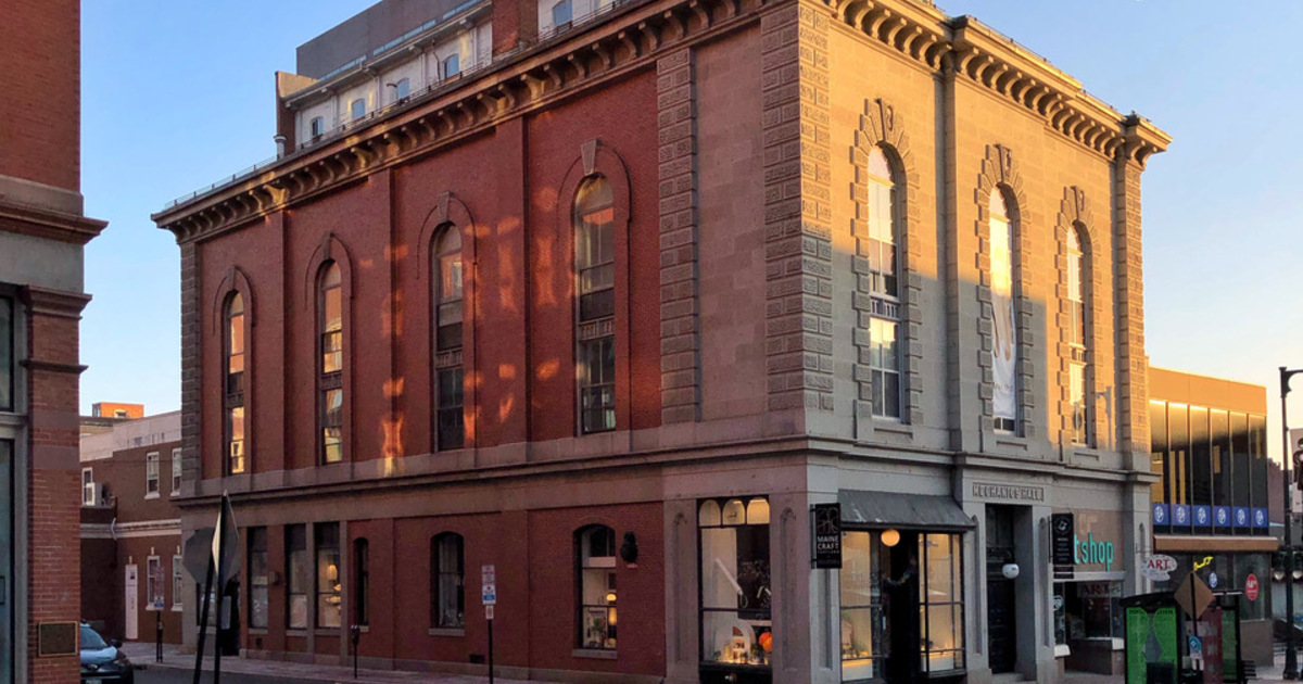 Mechanics' Hall/MCMA Make a Donation to Mechanics' Hall